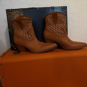 Like new, Coconuts by Matisse boho Tan weave summer boots, size 6.5